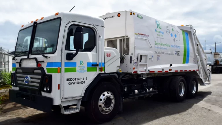 Recology meets cleaner fleet goal, announces new 5-year targets Image