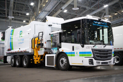 North America’s first hydrogen fuel cell-powered refuse truck unveiled at WasteExpo Image