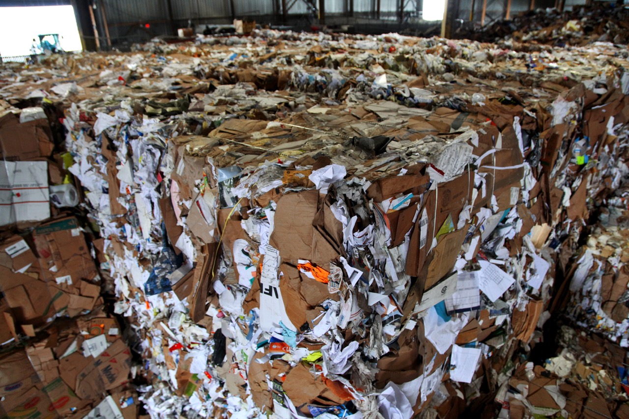 Mixed paper bale