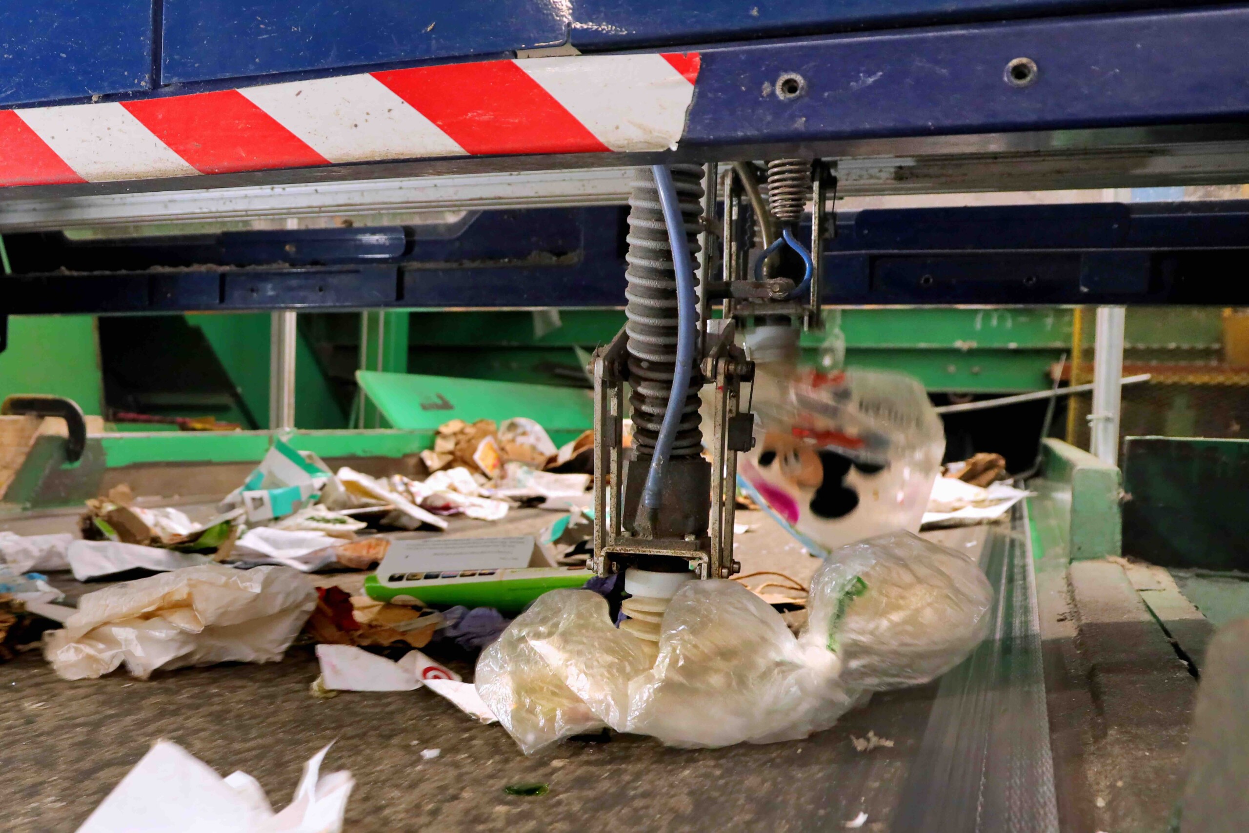 Recology AI Robots Capturing Contamination